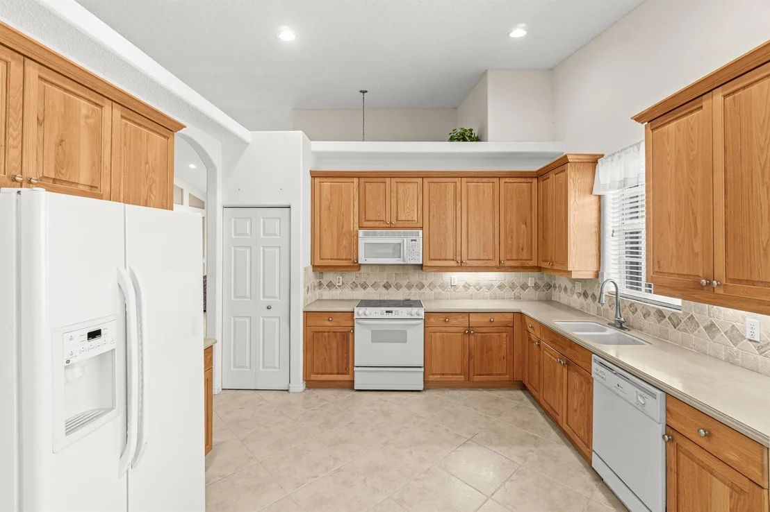 Photo of 6252 Heliconia Road