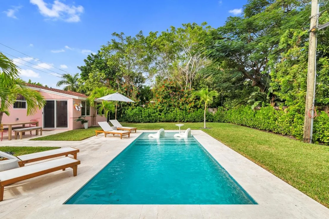 Photo of 353 Gregory Road