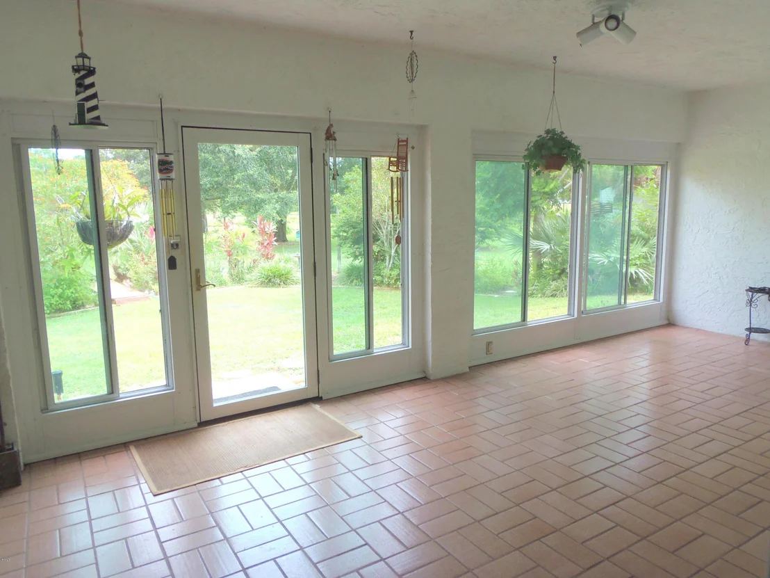 Photo of 12859 Sunset Boulevard
