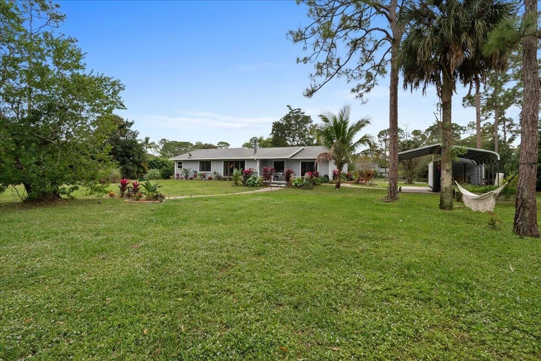 Photo of 12809 Sunset Boulevard