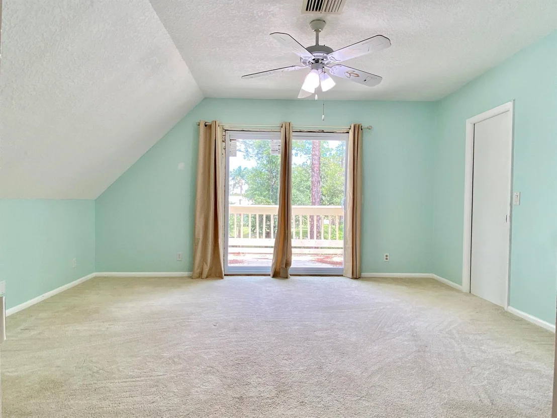 Photo of 16844 127 Drive N