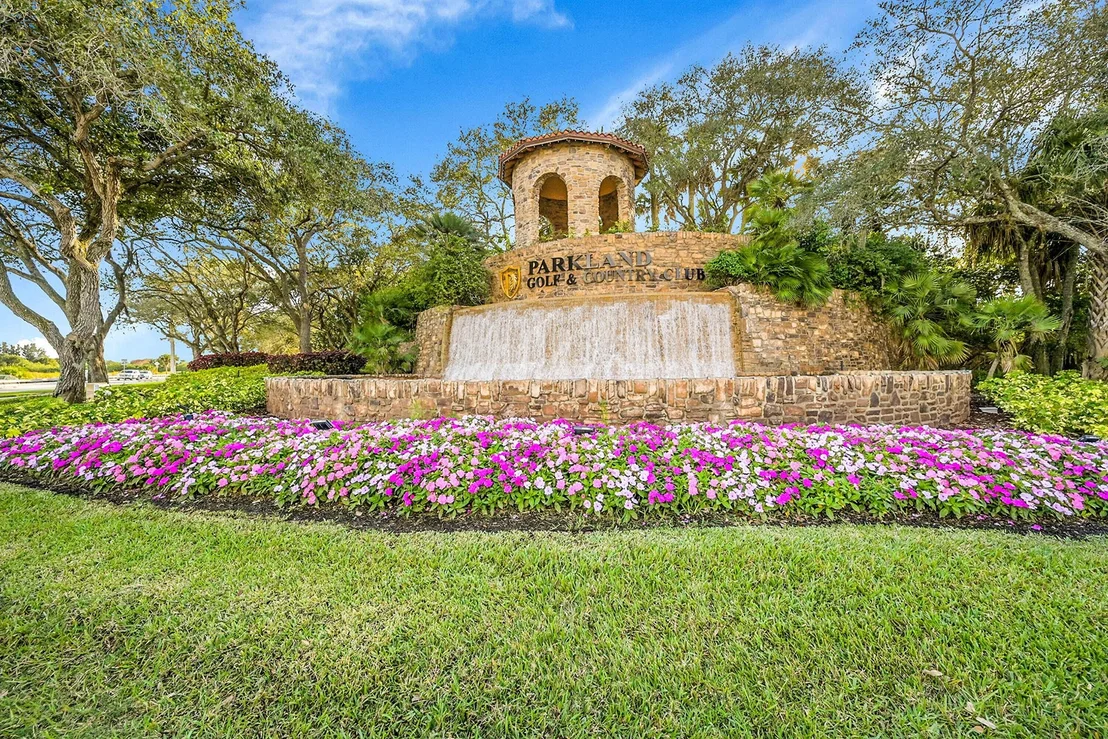 Photo of 6930 Long Leaf Drive