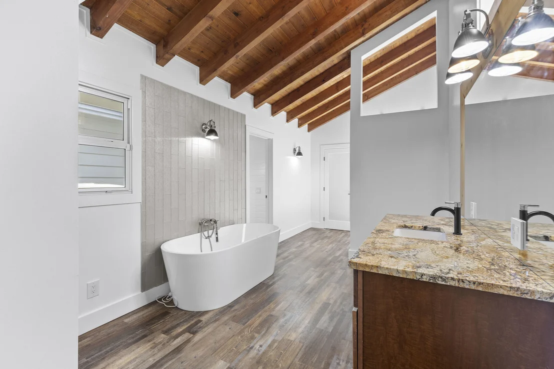 Photo of 4931 Clock Road