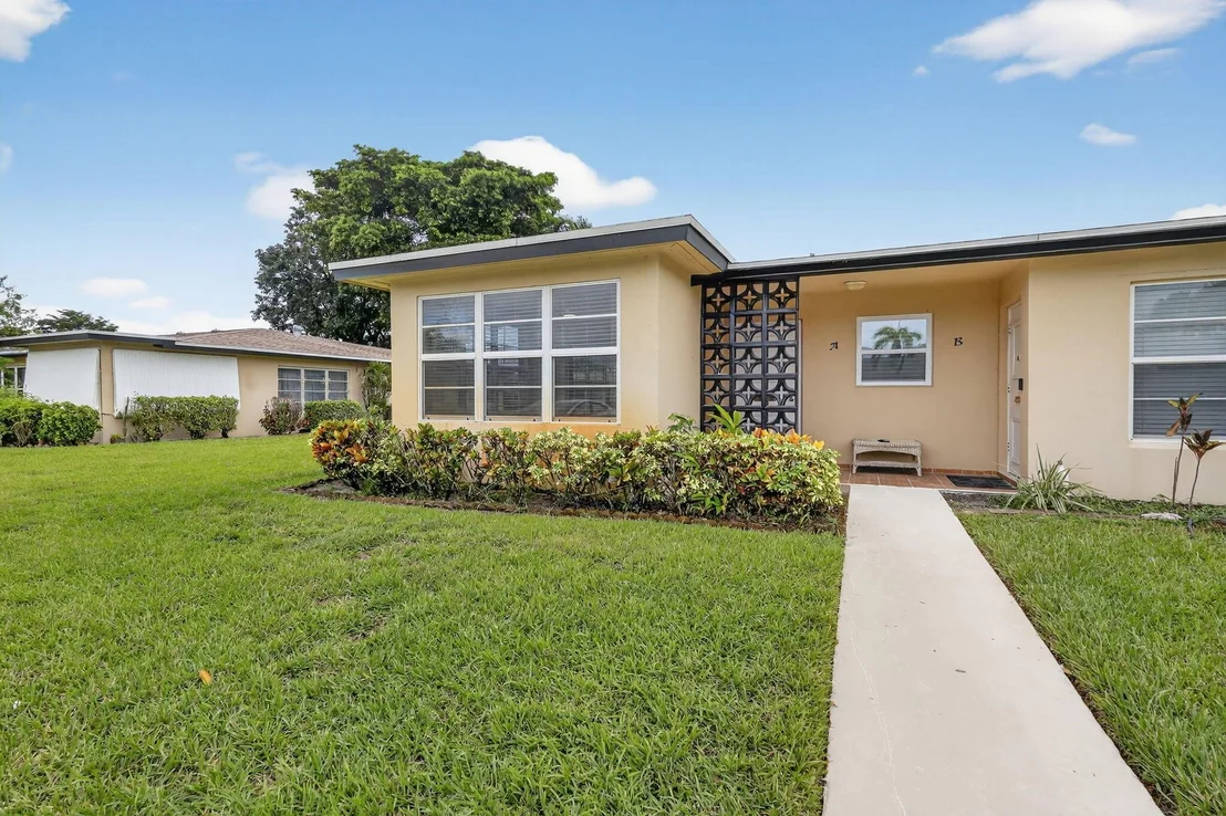 Photo of Unit A at 955 Circle Drive