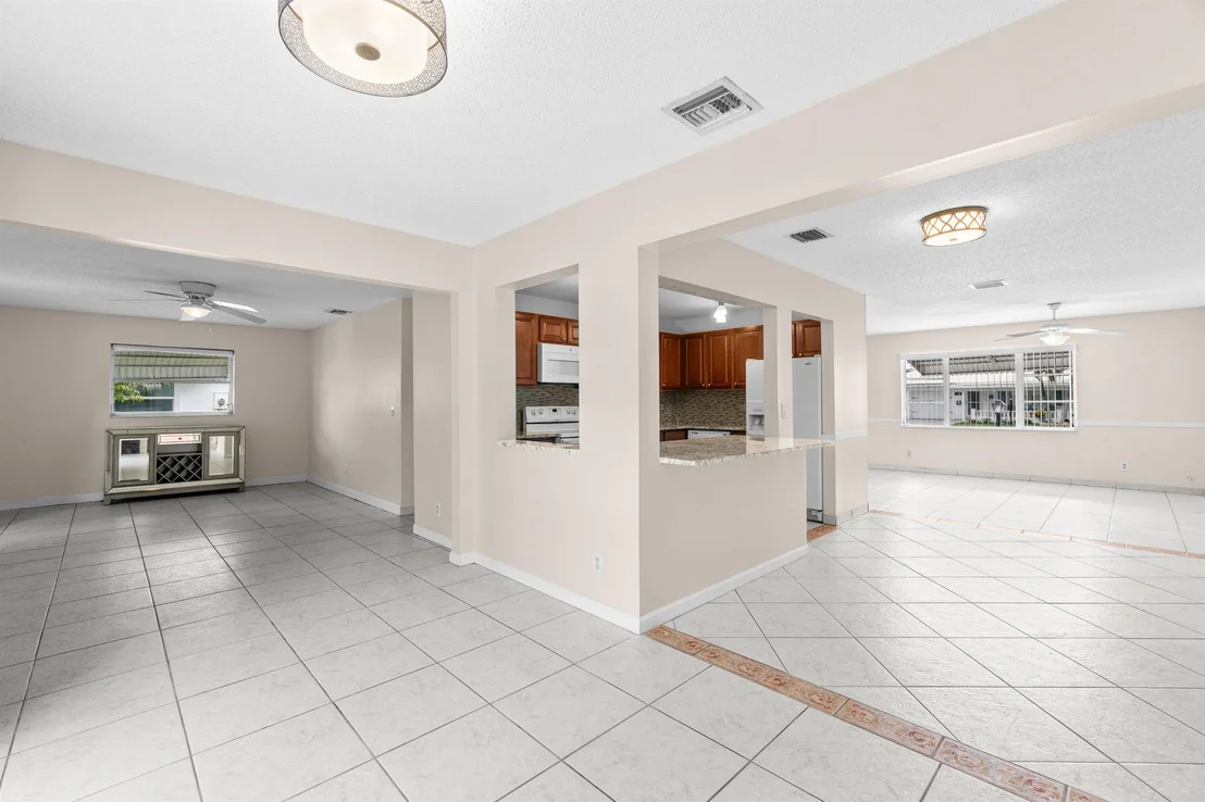 Photo of 2203 Campanelli Boulevard