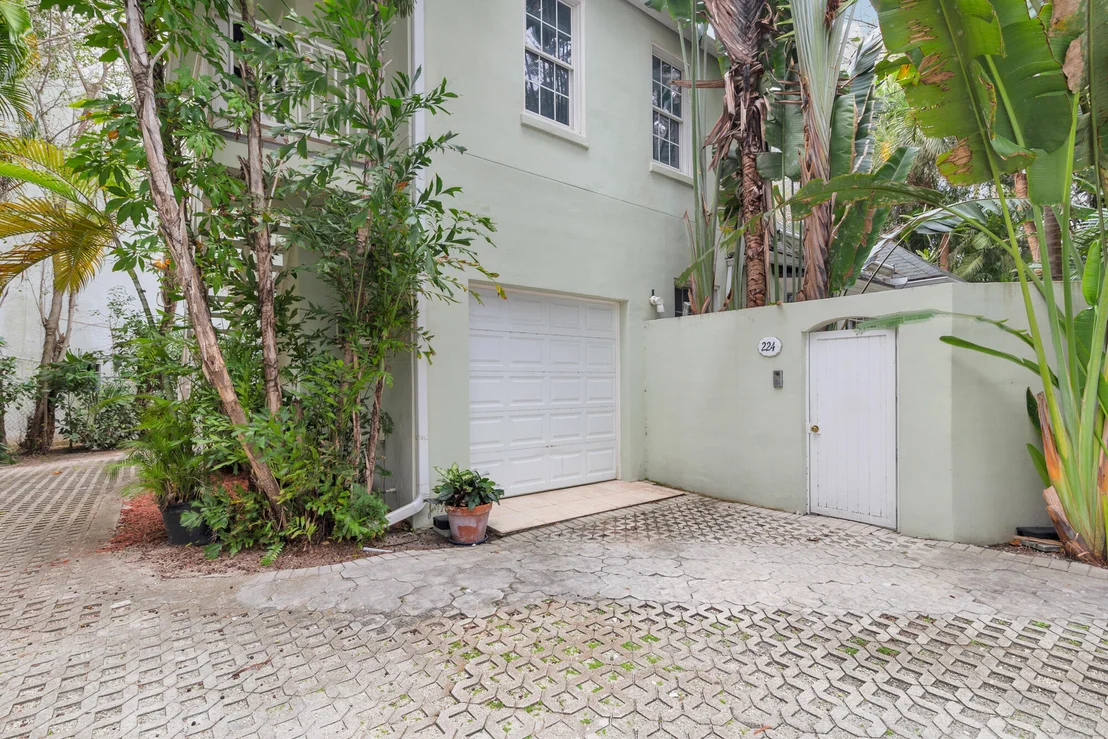 Photo of 224 Phipps