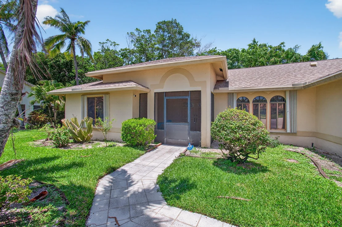 Photo of 2925 Riviera Drive