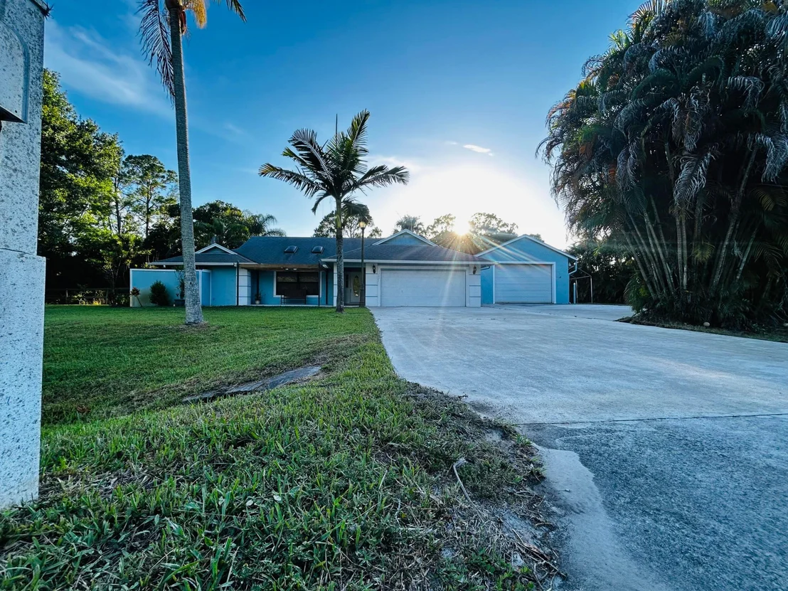 Photo of 17971 Mellen Lane