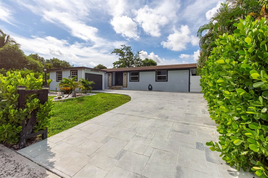 Photo of 3834 Mackinac Road