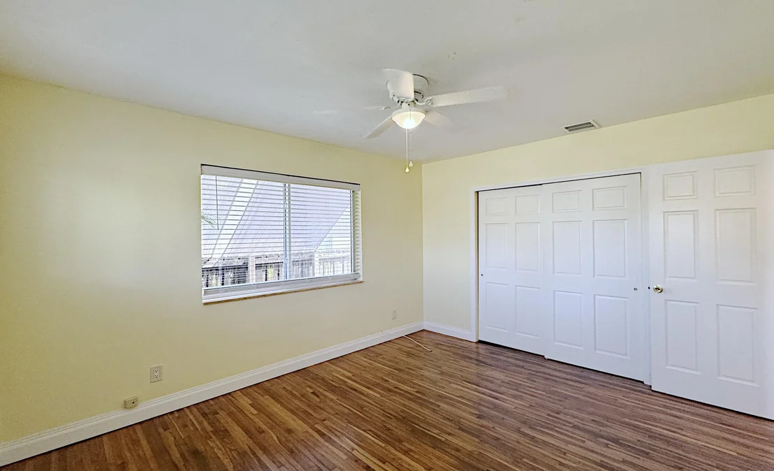 Photo of 222 SE 2nd Terrace