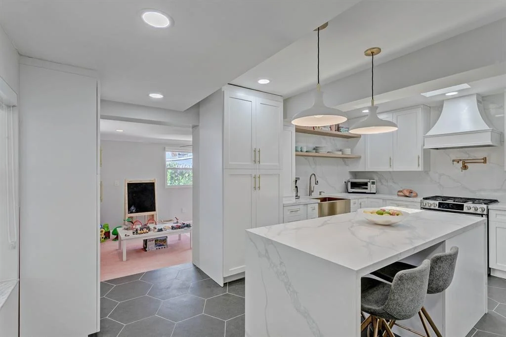 Photo of 631 Westwind Drive