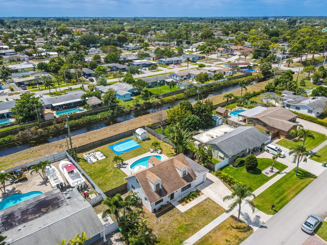 Photo of 337 Cypress Lane