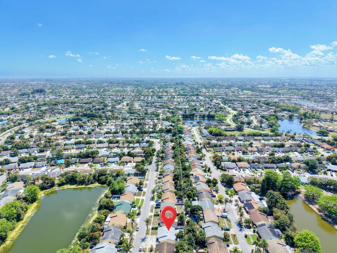 Photo of 5928 Ithaca Circle W