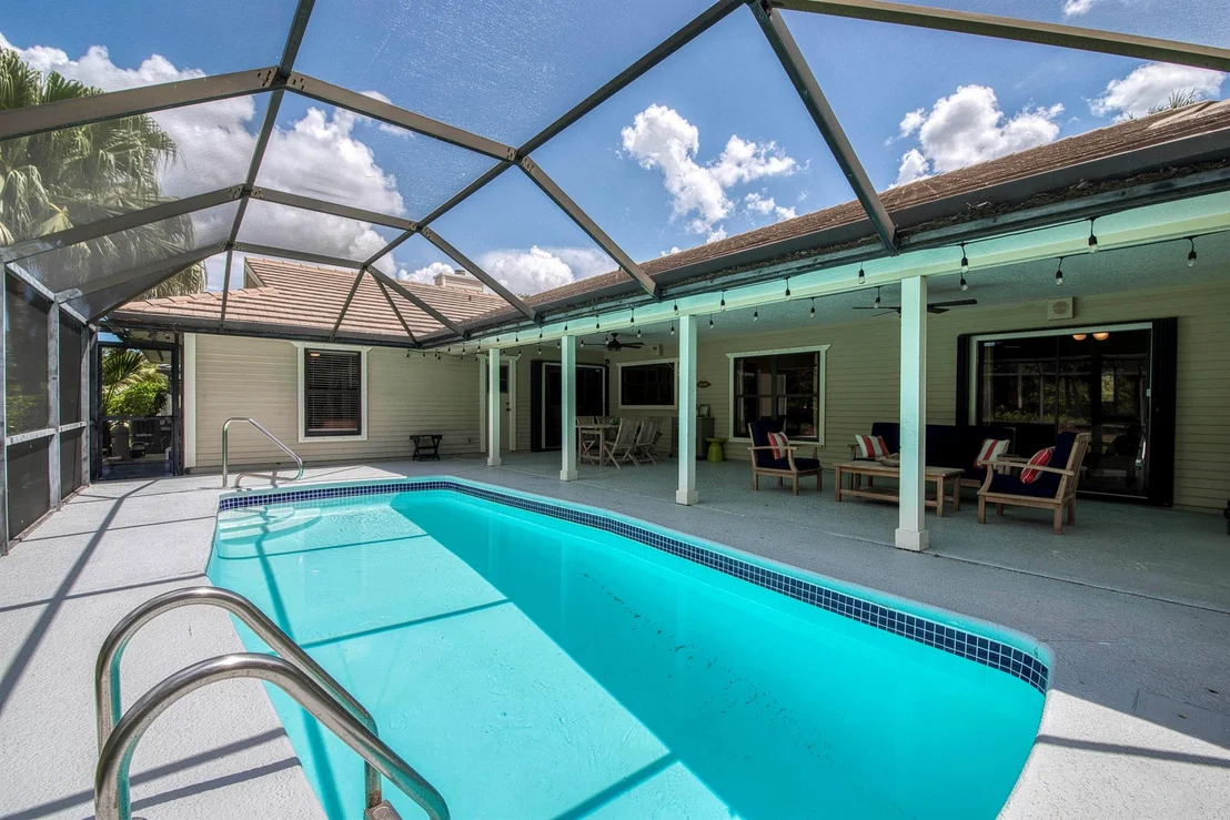 Photo of 18402 Lake Bend Drive