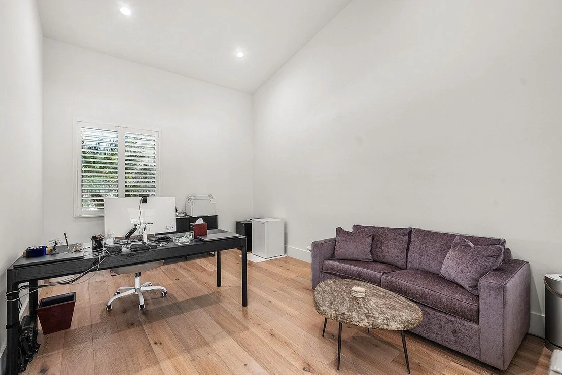 Photo of 215 Island Drive