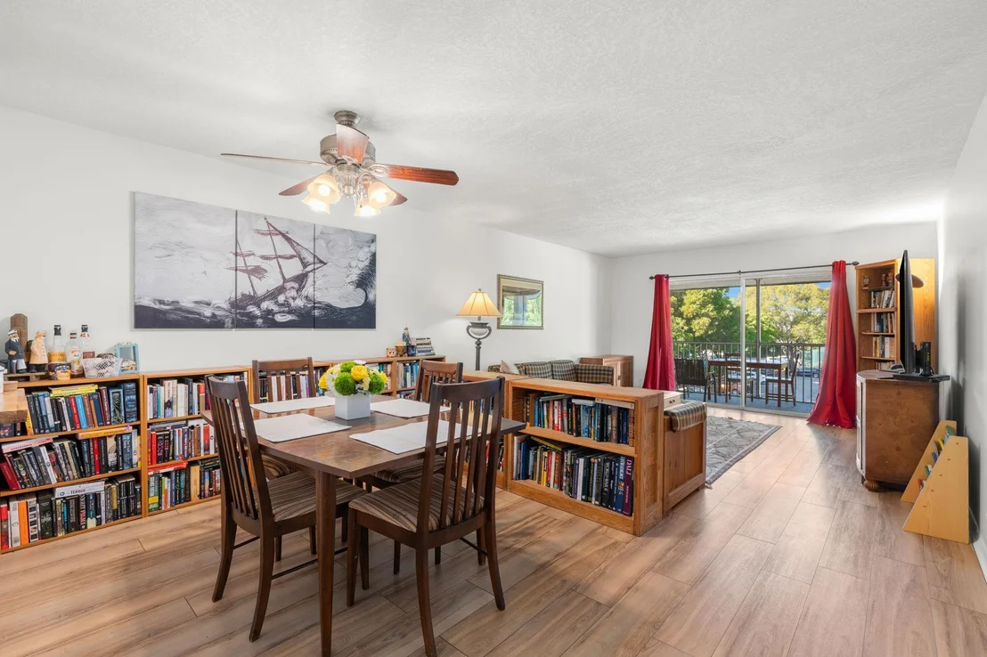 Photo of Unit 3021 at 3000 Riverside Drive