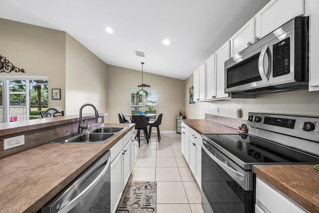 Photo of 12095 Roma Road
