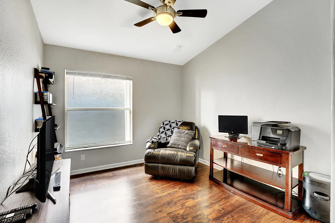 Photo of 5019 Solar Point Drive