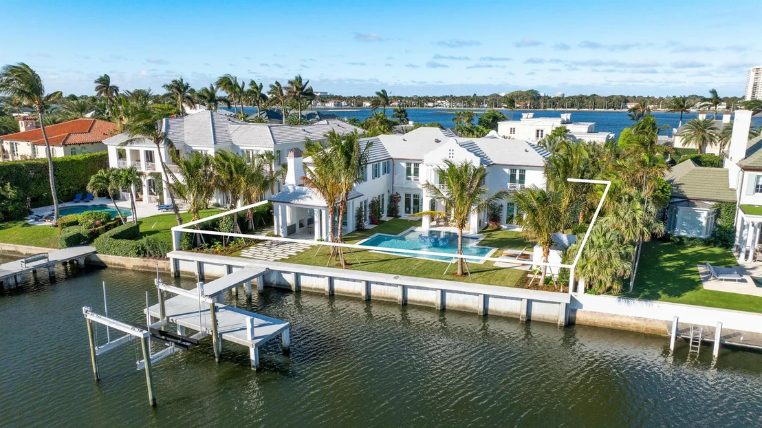 Photo of 584 Island Drive