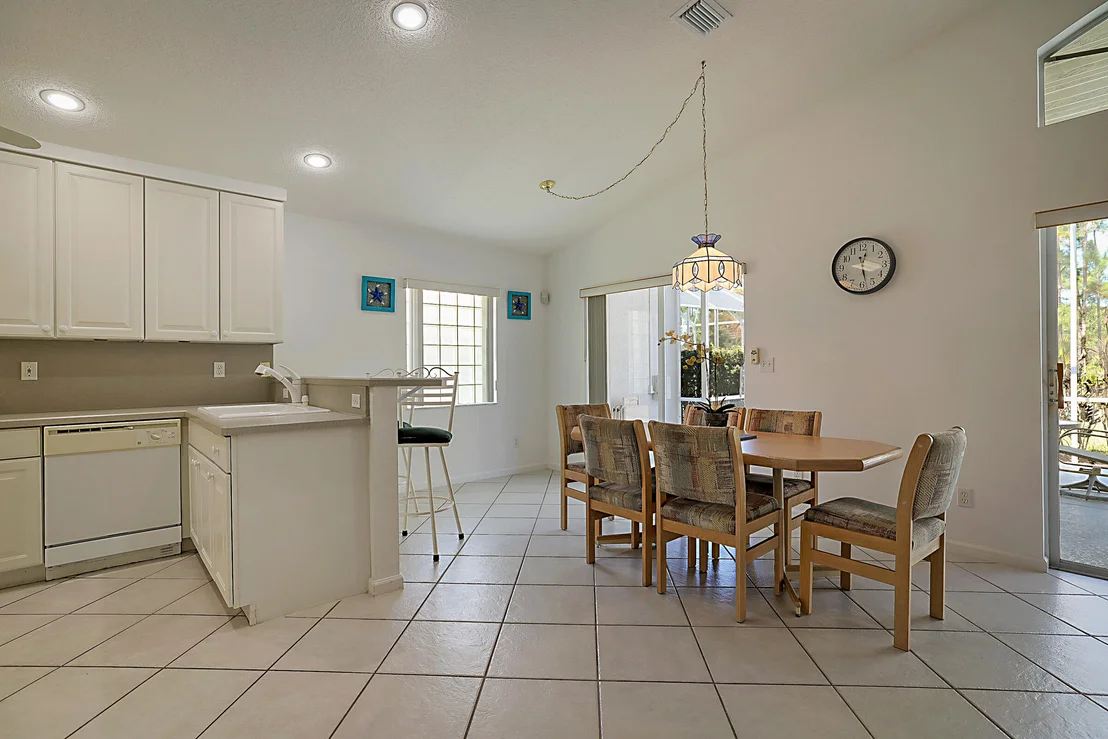 Photo of 7008 SE Twin Oaks Circle