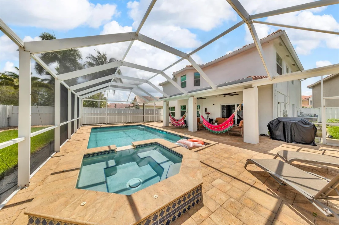 Photo of 84 Gables Boulevard