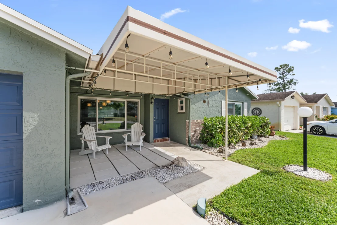 Photo of 7123 Pine Manor Drive