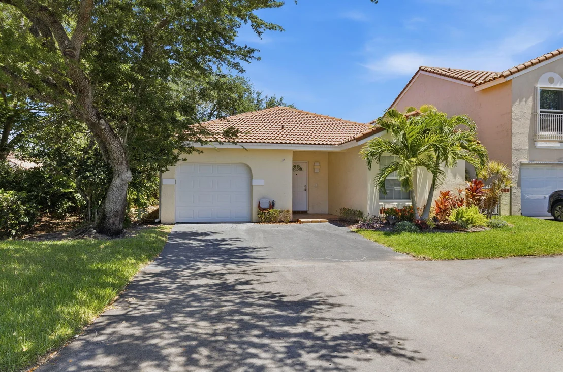 Photo of 1472 Garden Road