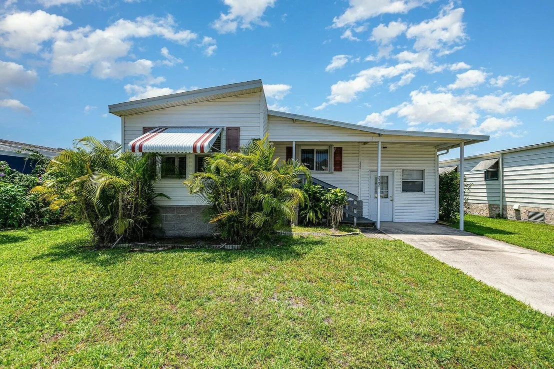 Photo of 2390 Coconut Palm Drive