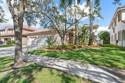 Photo of 921 Crestview Circle
