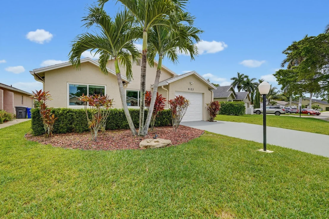 Photo of 9123 PINE SPRINGS Drive