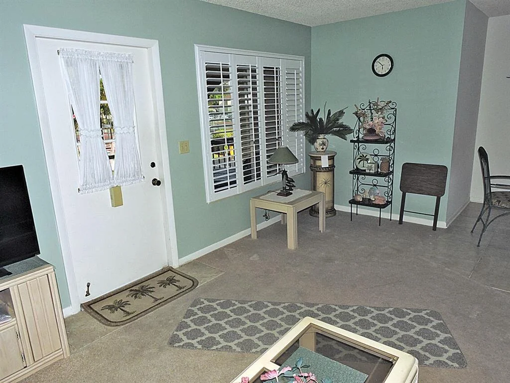 Photo of Unit D2 at 333 Pine Ridge Circle