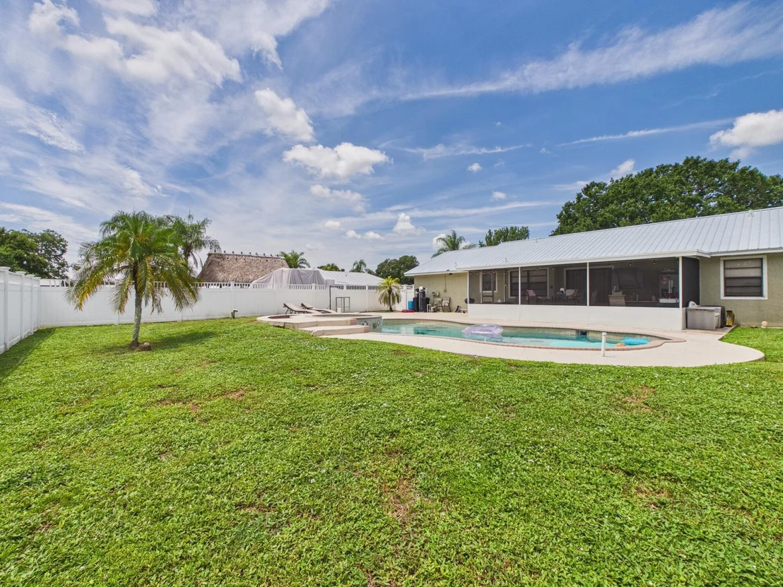Photo of 1150 SW 85TH Way