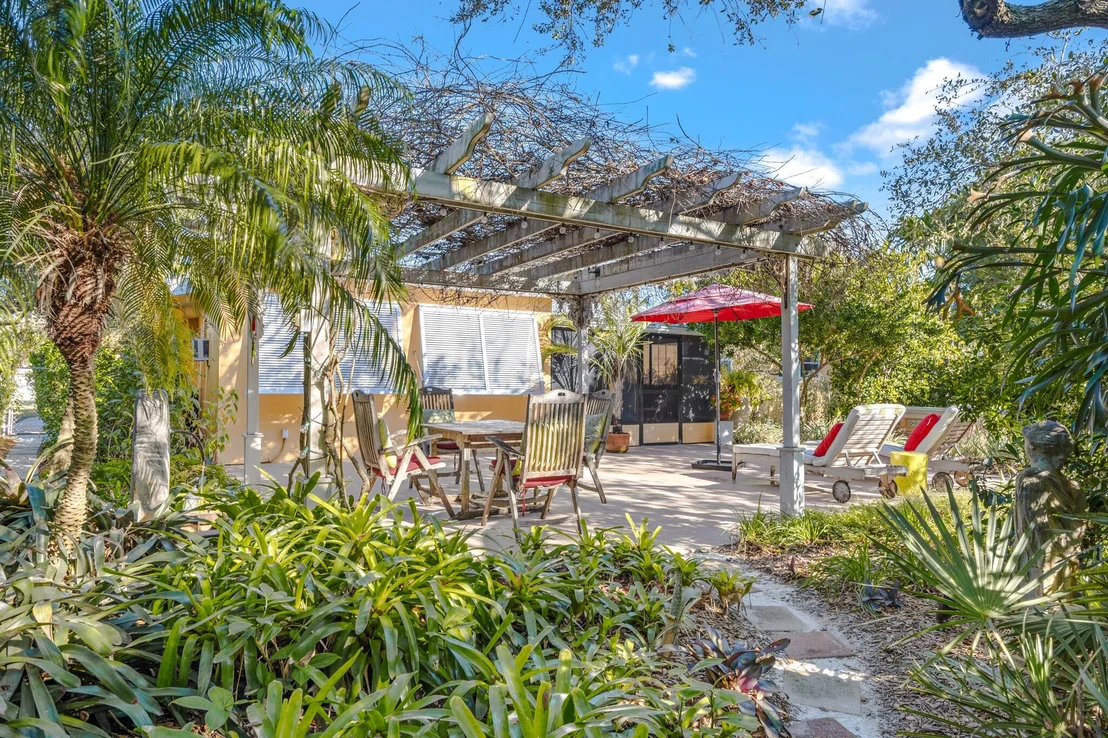 Photo of 1107 Pinetree Drive