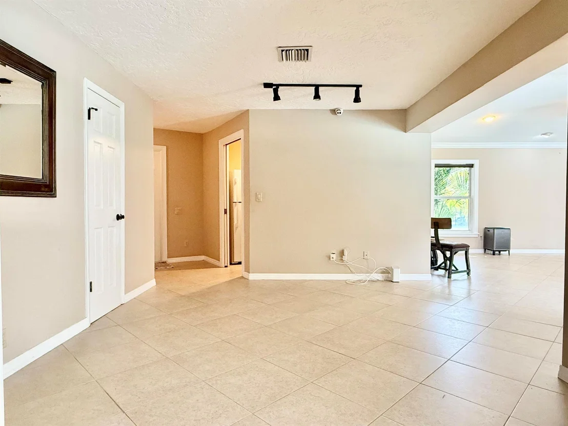 Photo of 17827 126 Terrace N