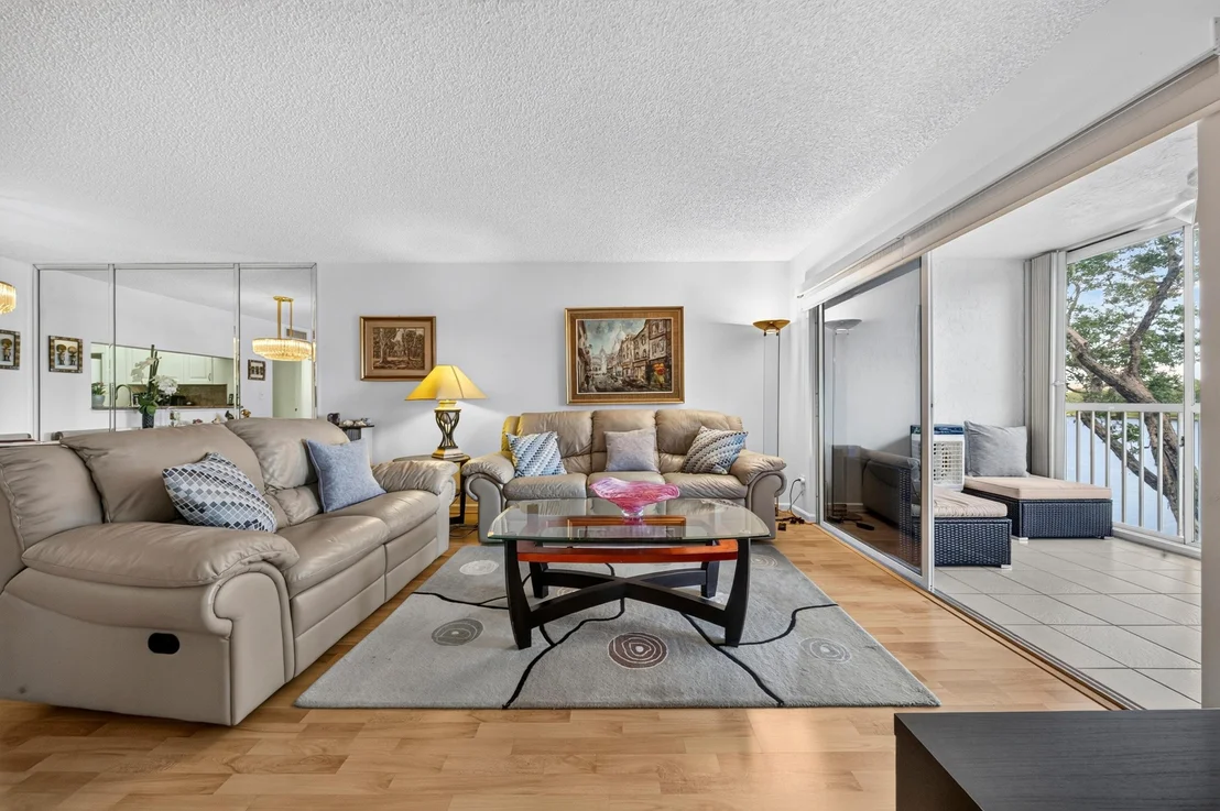 Photo of Unit 203 at 7348 N DEVON Drive