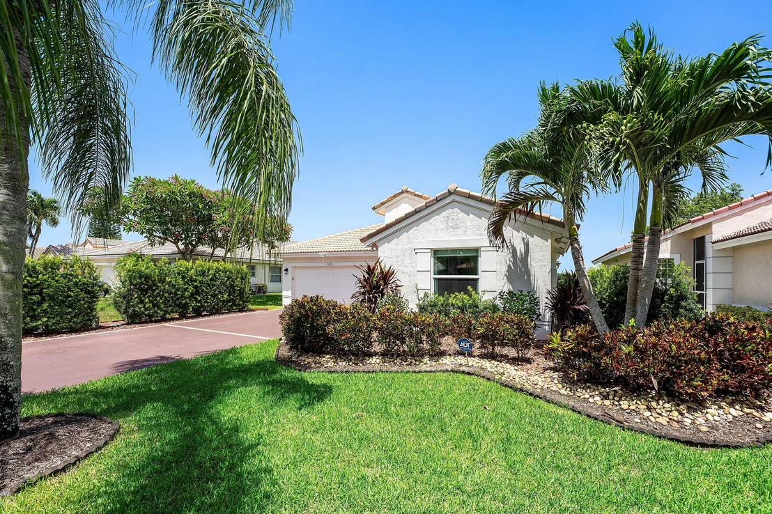 Photo of 3724 Coco Lake Drive