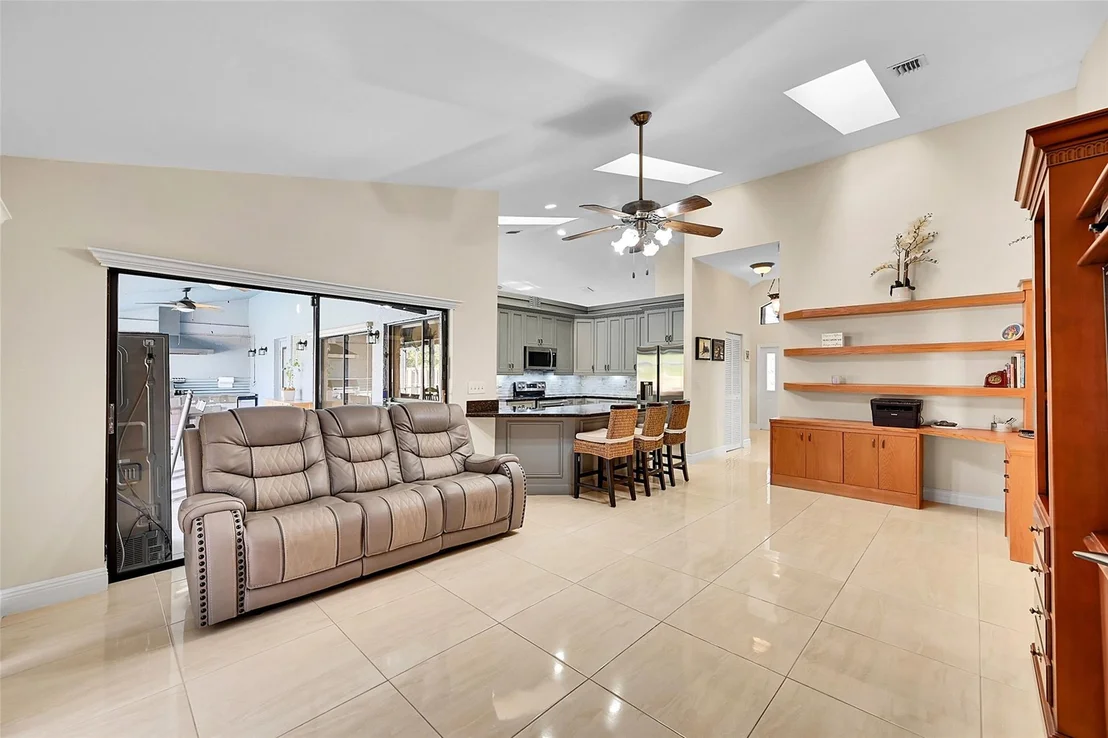 Photo of 62 W Palm Drive