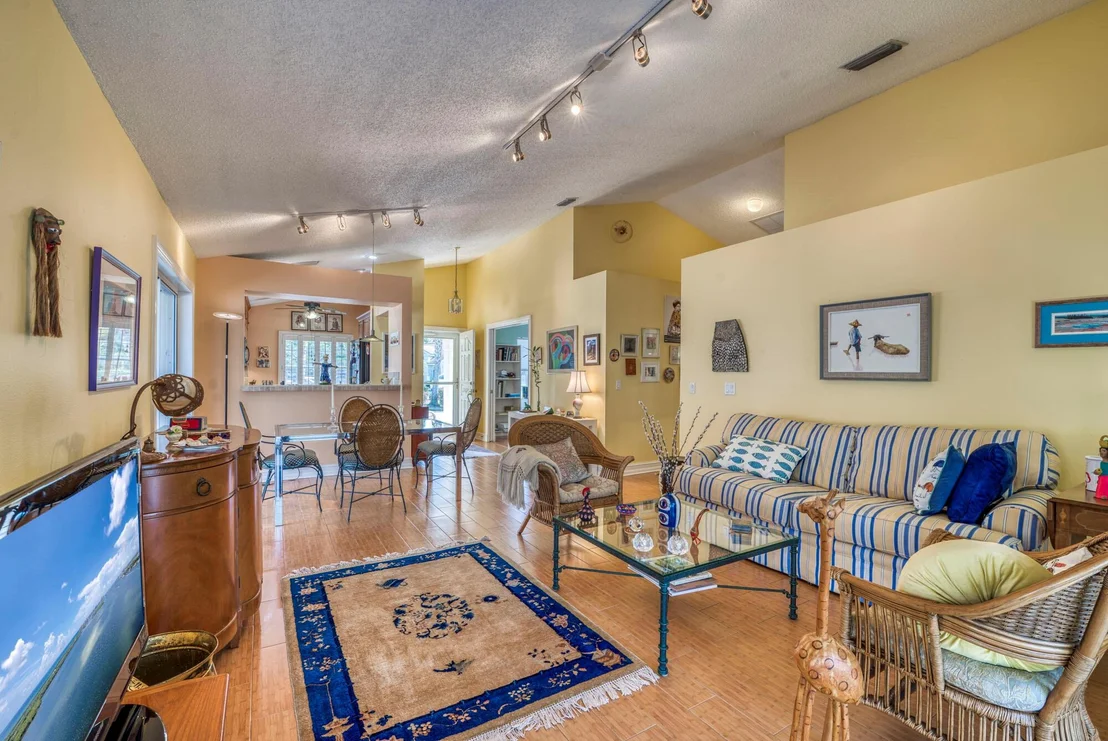 Photo of 3 Commanders Drive