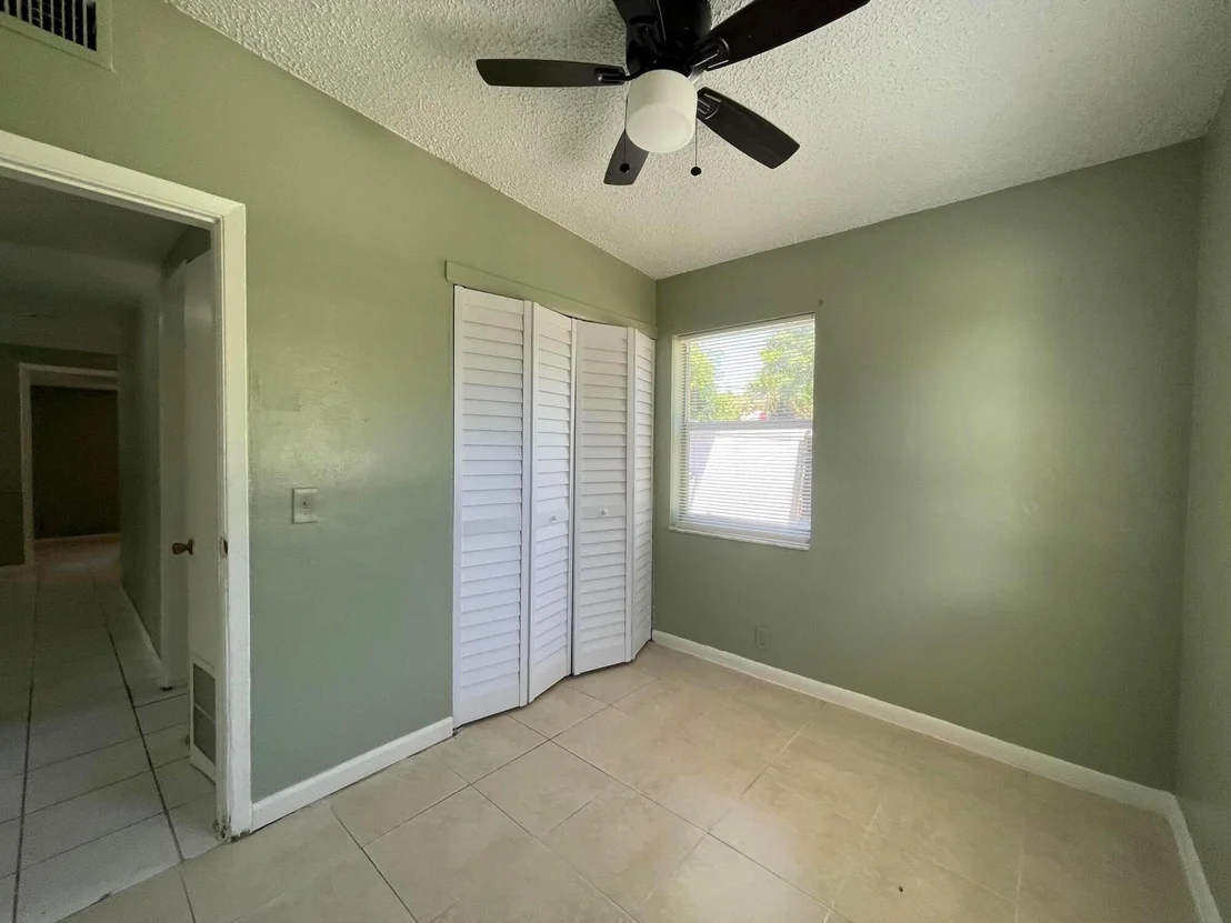 Photo of 3690 Seacrest Boulevard