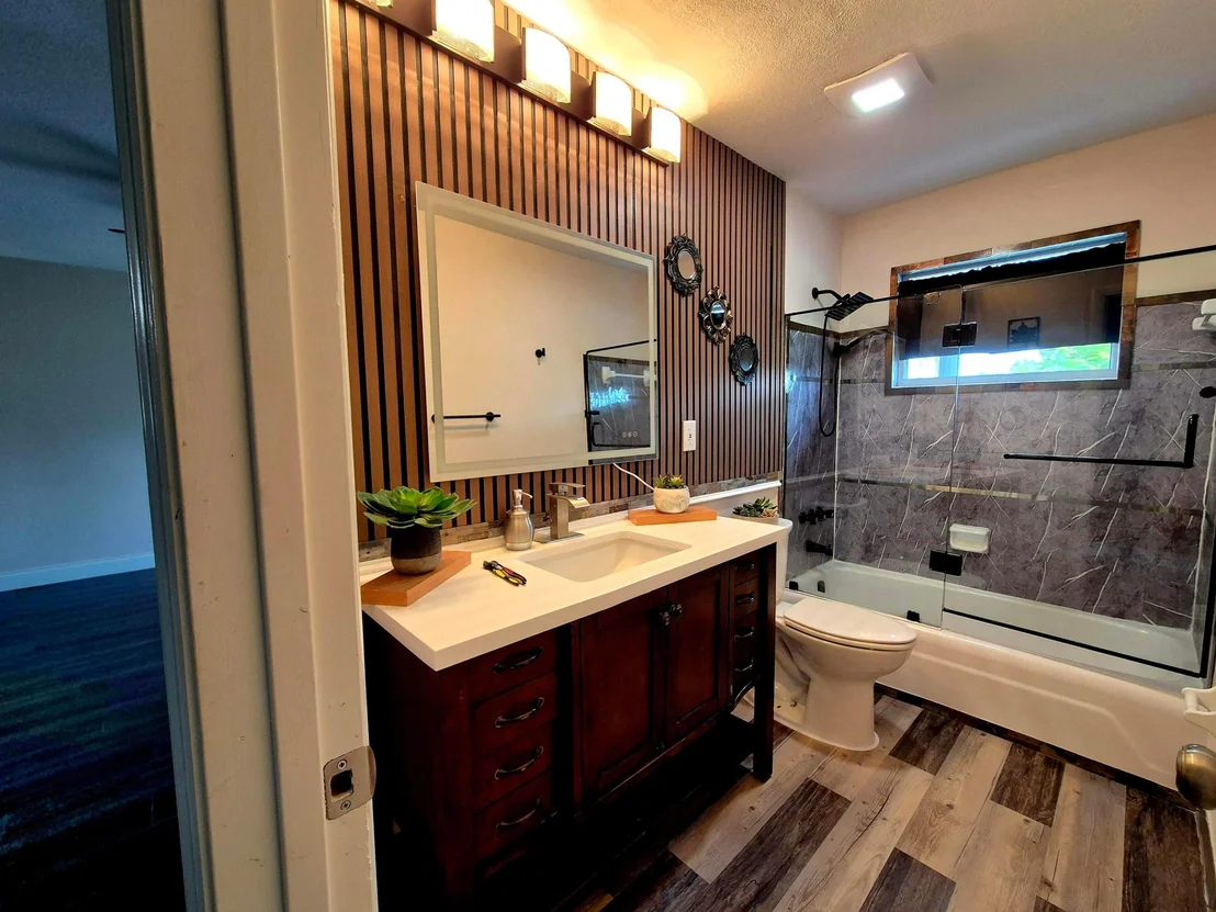 Photo of 1015 NW 68th Avenue