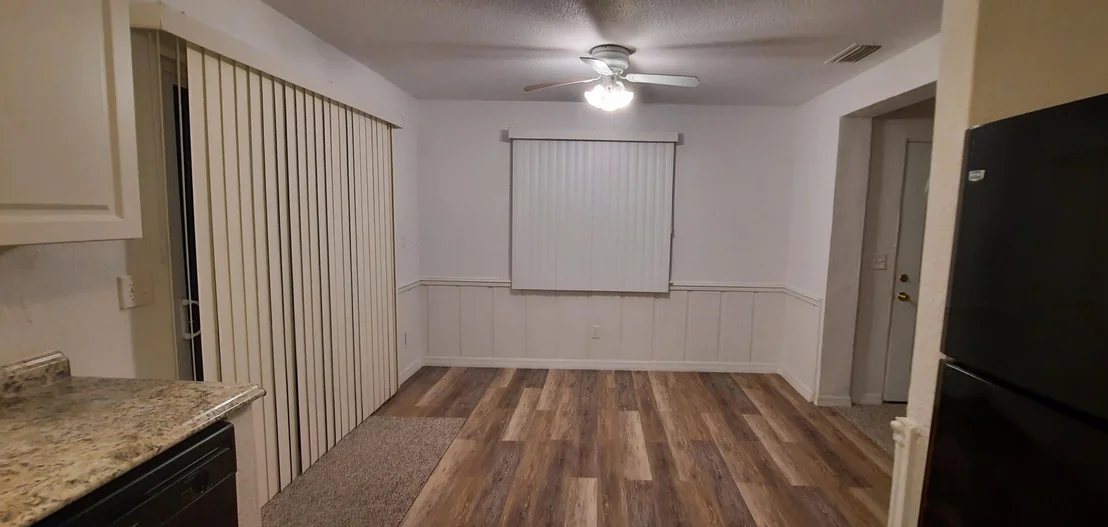 Photo of 1067 Elm Street