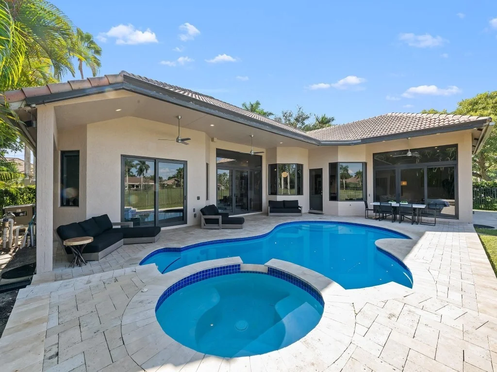 Photo of 2583 Mayfair Lane