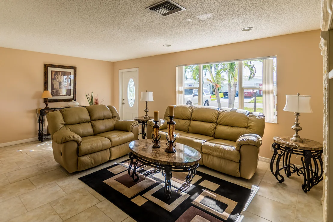 Photo of 2104 Campanelli Boulevard