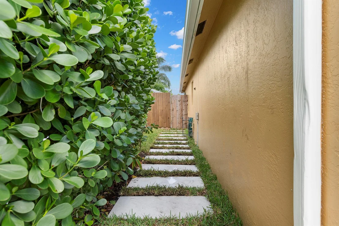 Photo of 9120 Paragon Way