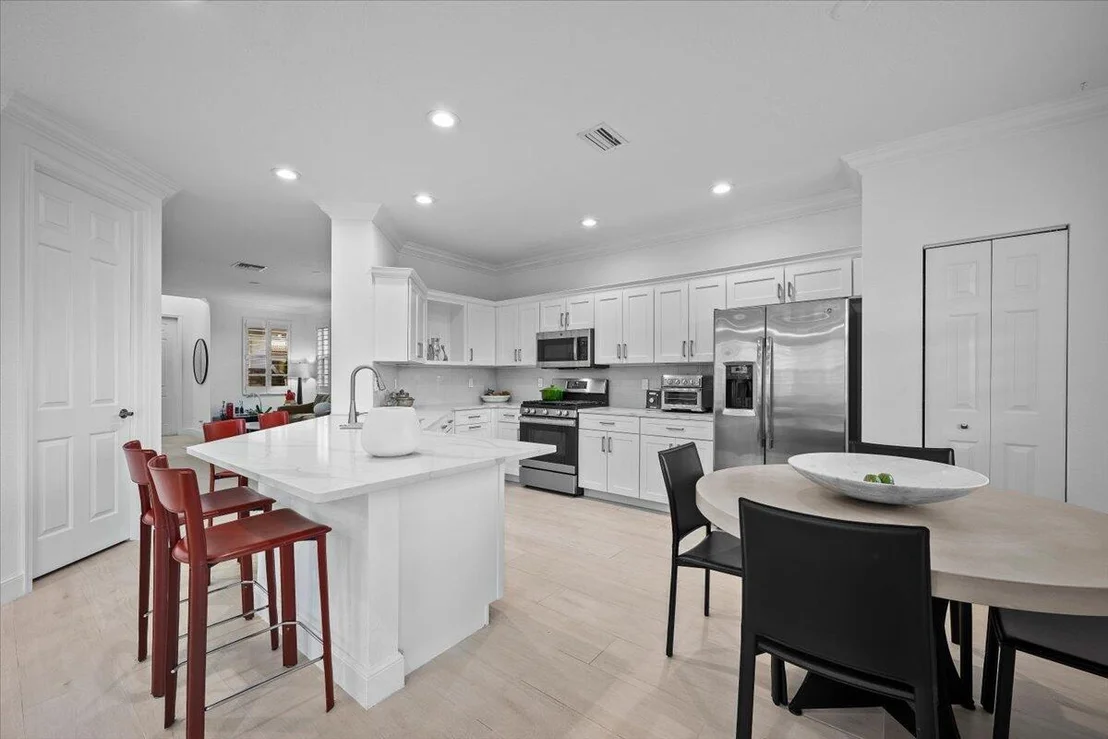 Photo of 653 Castle Drive