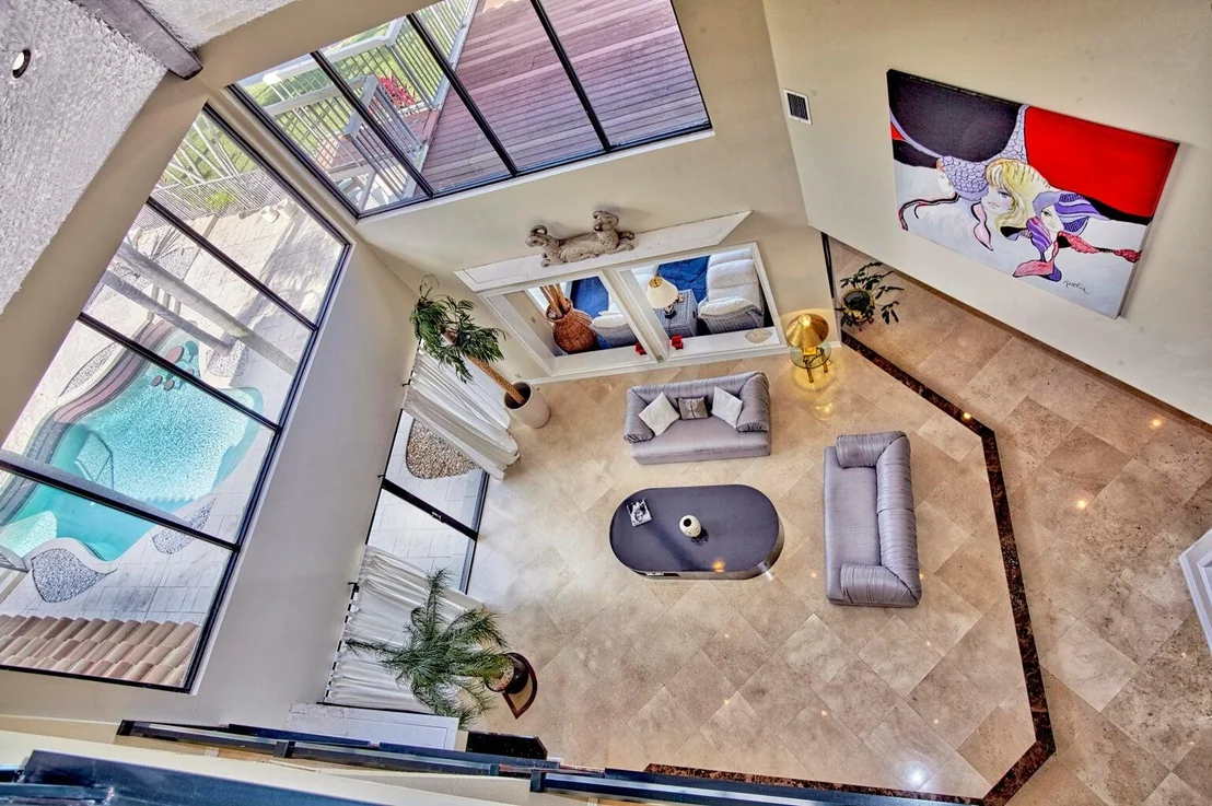 Photo of 21125 Hamlin Drive