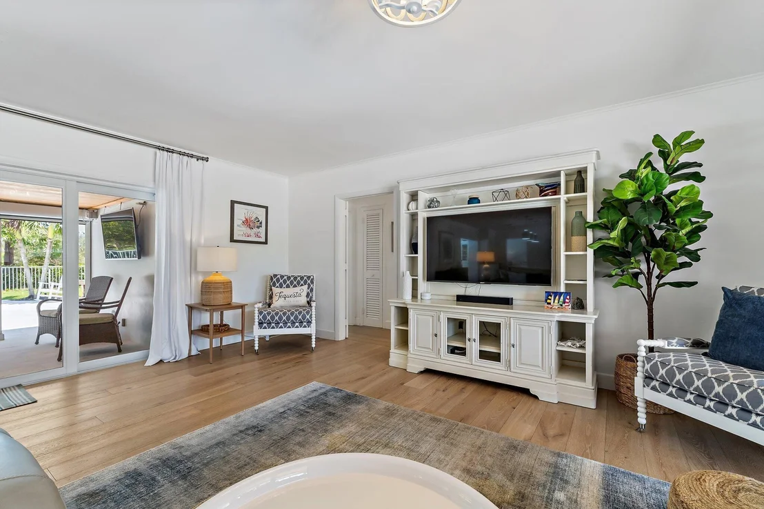 Photo of 86 Golfview Drive