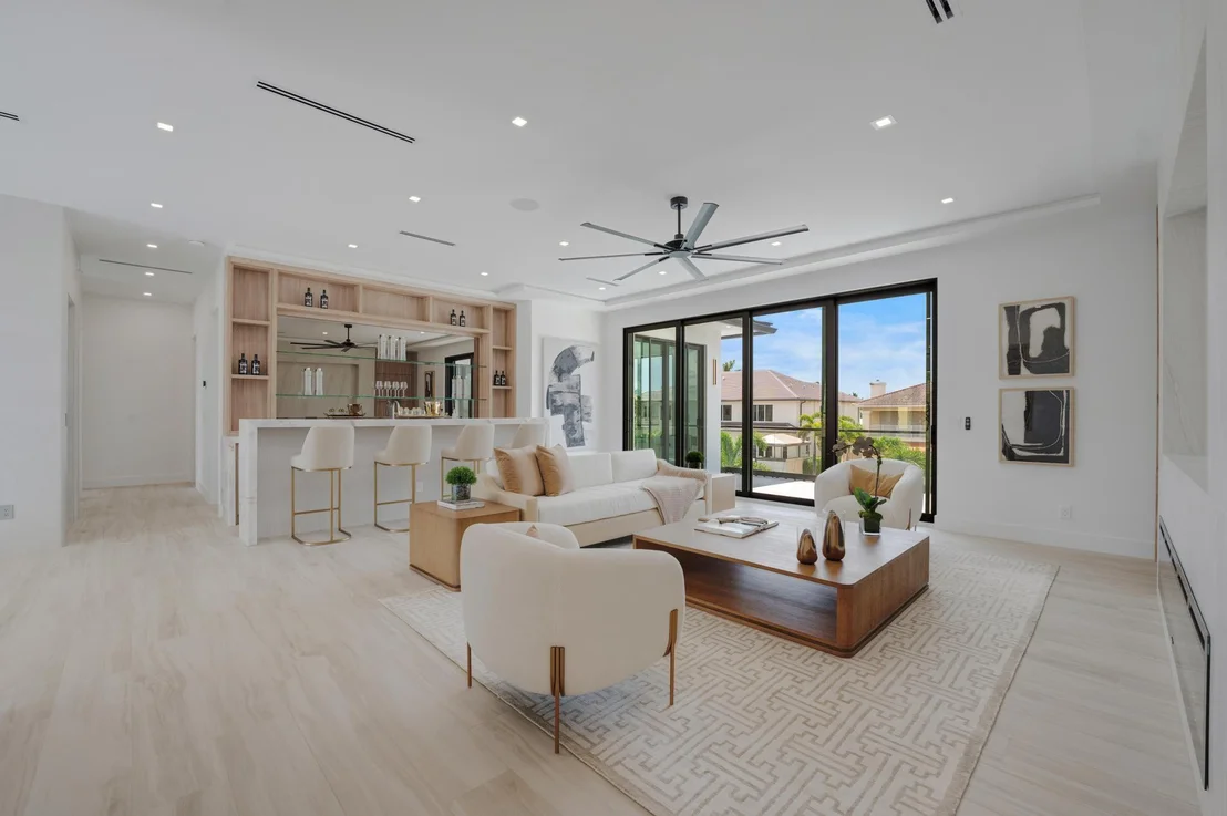 Photo of 948 Banyan Drive