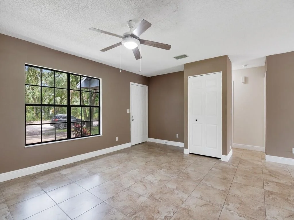 Photo of 6125 7th Lane