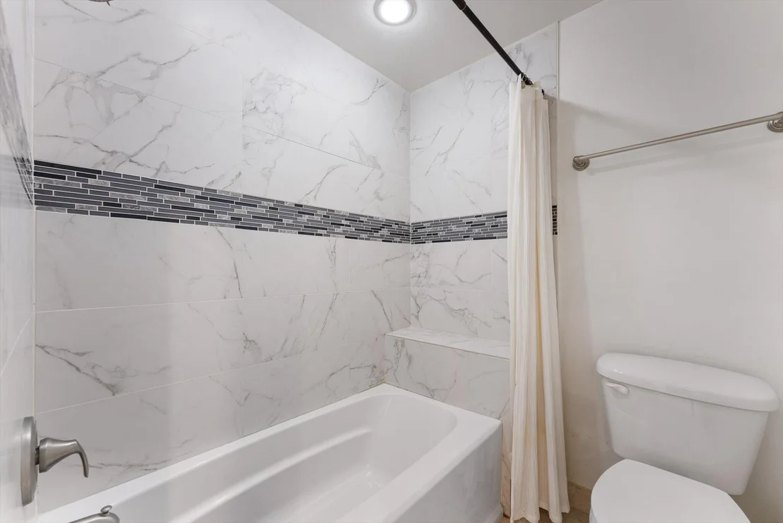 Photo of 6886 Tiburon Circle